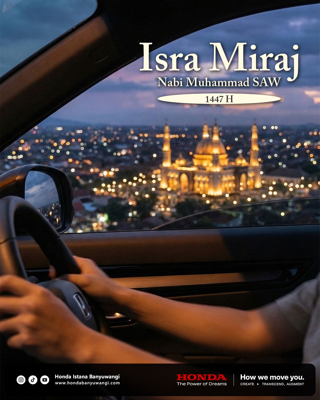 Masjid dan kota Banyuwangi terlihat dari kaca Honda CR-V